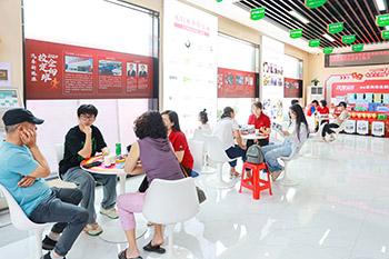 ������ͨ����ѧУ_2024���＾�౨���ֳ�