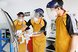 �����ӽ�ʵѵ