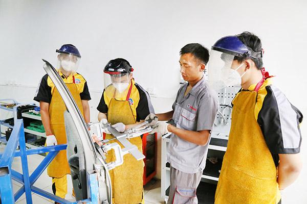 �����ӽ�ʵѵ