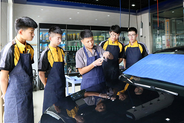 �������ݶƾ�ʵѵ