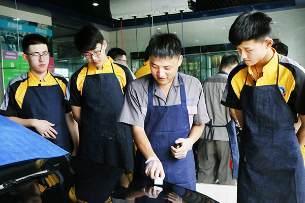 �������ݶƾ�ʵѵ