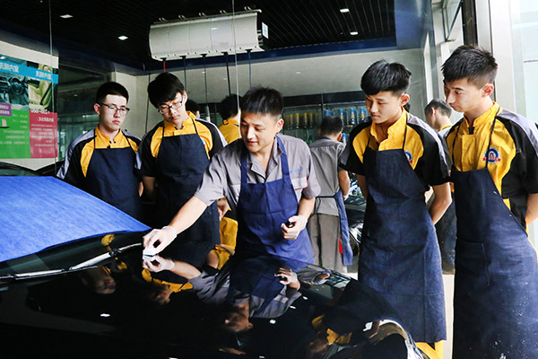 �������ݶƾ�ʵѵ