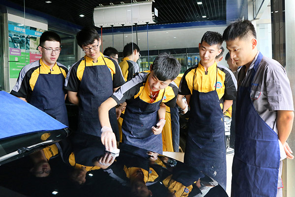 �������ݶƾ�ʵѵ