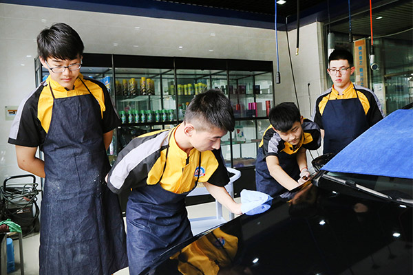 �������ݶƾ�ʵѵ