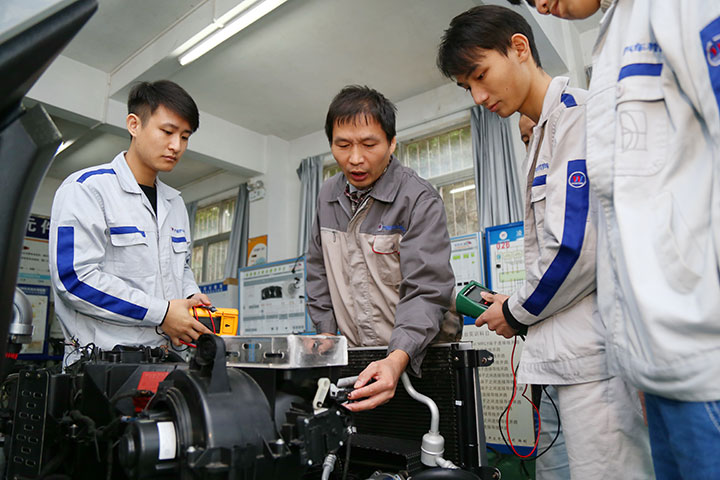 �������̨��ʵѵ