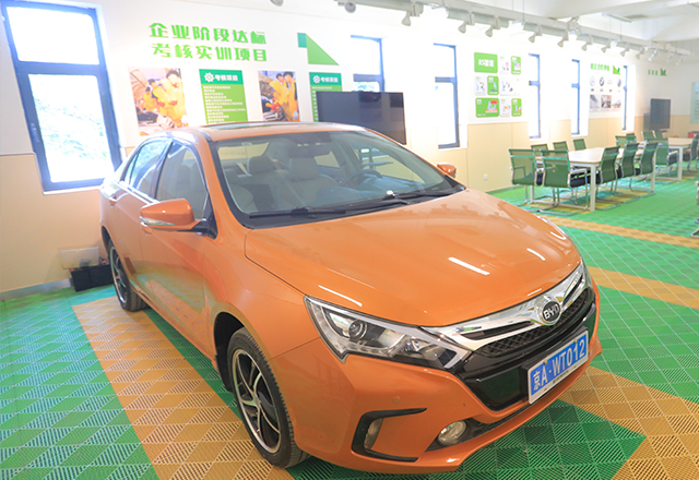 ���ǵϻ�϶�������